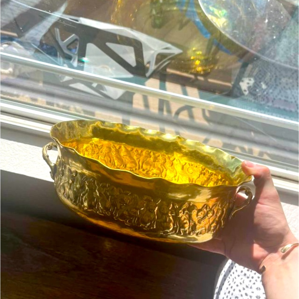 Brass bunny planter